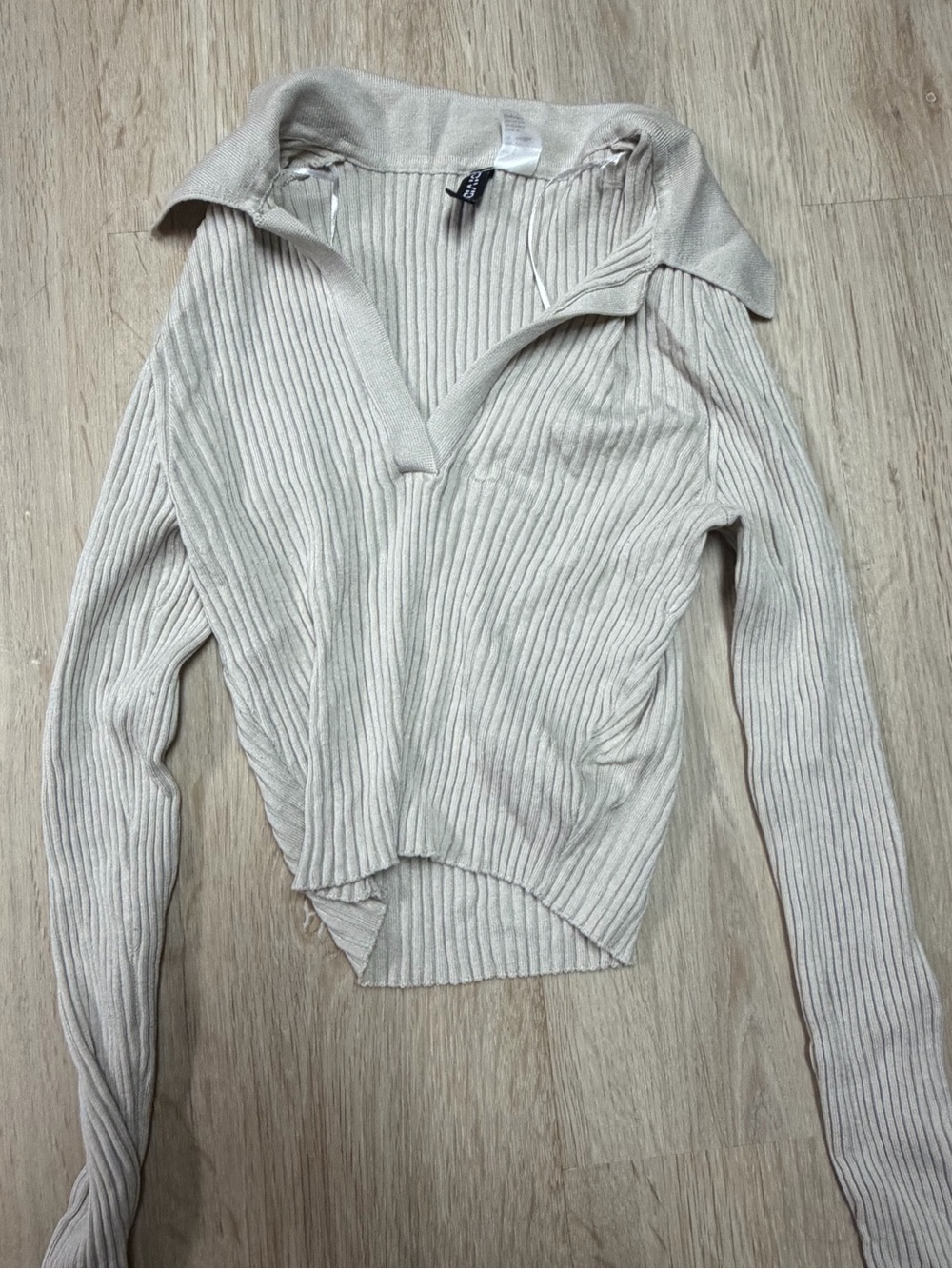 H&M Beige Ribbed Collared V-Neck Pullover